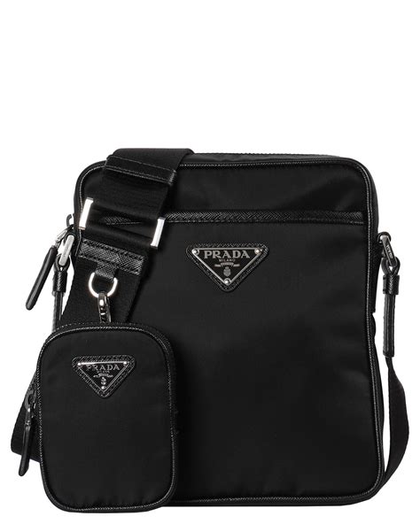 schultertasche herren prada|Umhängetaschen für Herren von Prada .